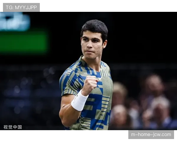 阿尔卡拉斯取总决赛开门红 摆脱前两年小组出局阴霾 阿尔卡拉斯取总决赛开门红 摆脱前两年小组出局阴霾